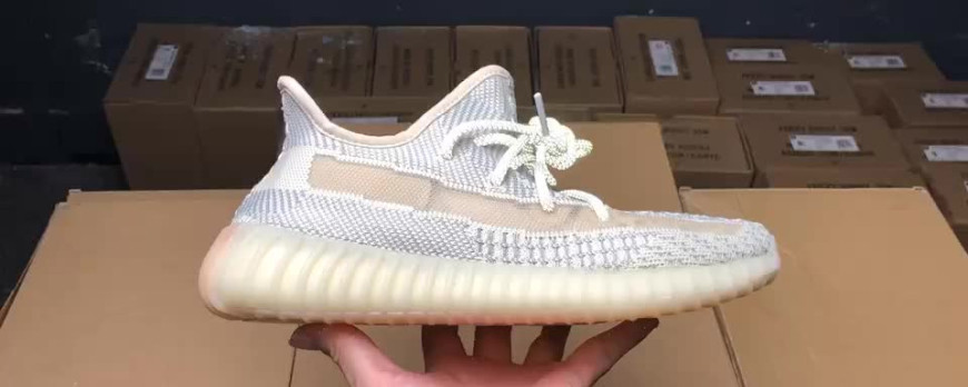 Authentic Grade Replica YEEZY Shoes: The Appeal and Controversy Behind High-Quality Replicas