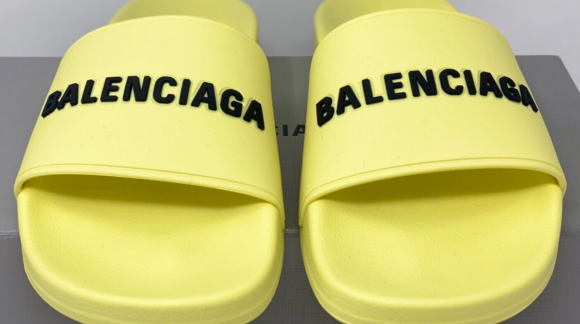 Cheap High Grade Balenciaga Slippers: Style and Luxury at a Fraction of the Price